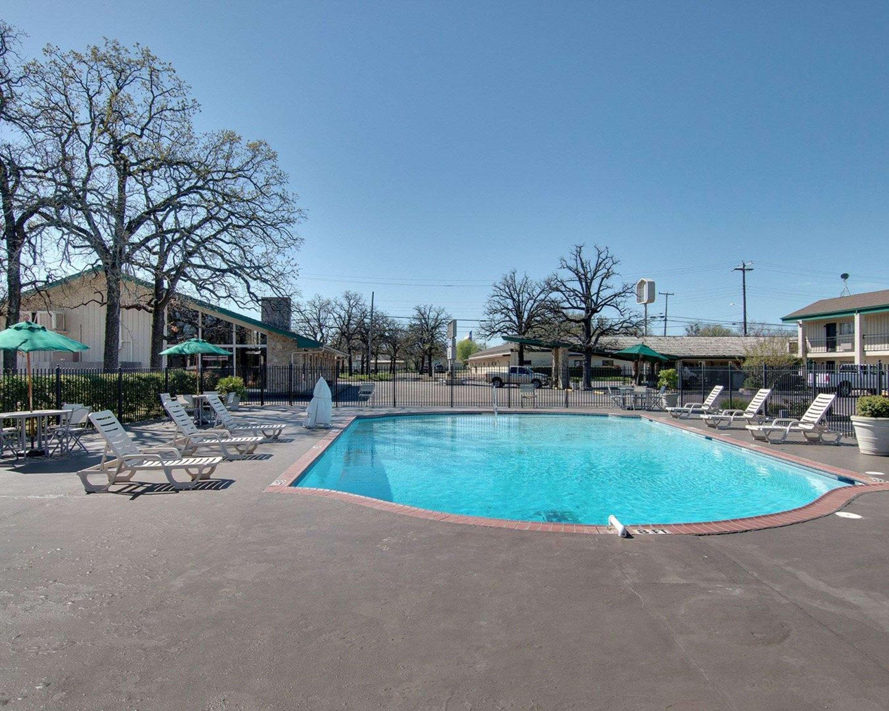 Days Inn By Wyndham Gatesville Luaran gambar