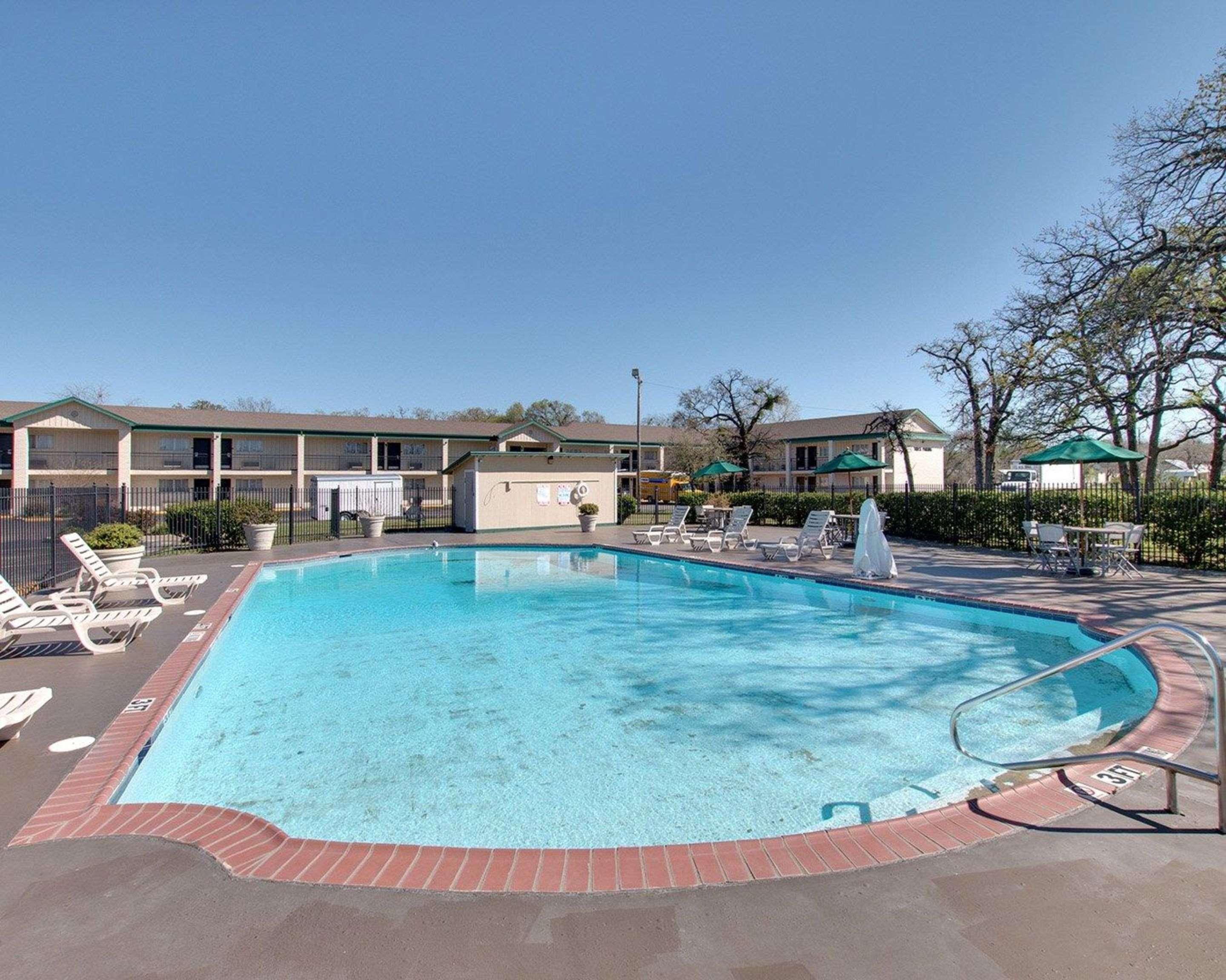 Days Inn By Wyndham Gatesville Luaran gambar