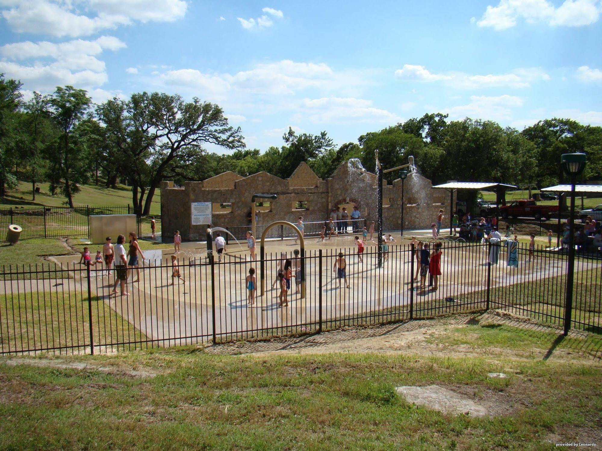 Days Inn By Wyndham Gatesville Luaran gambar